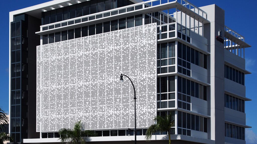 Brise fixo metálico